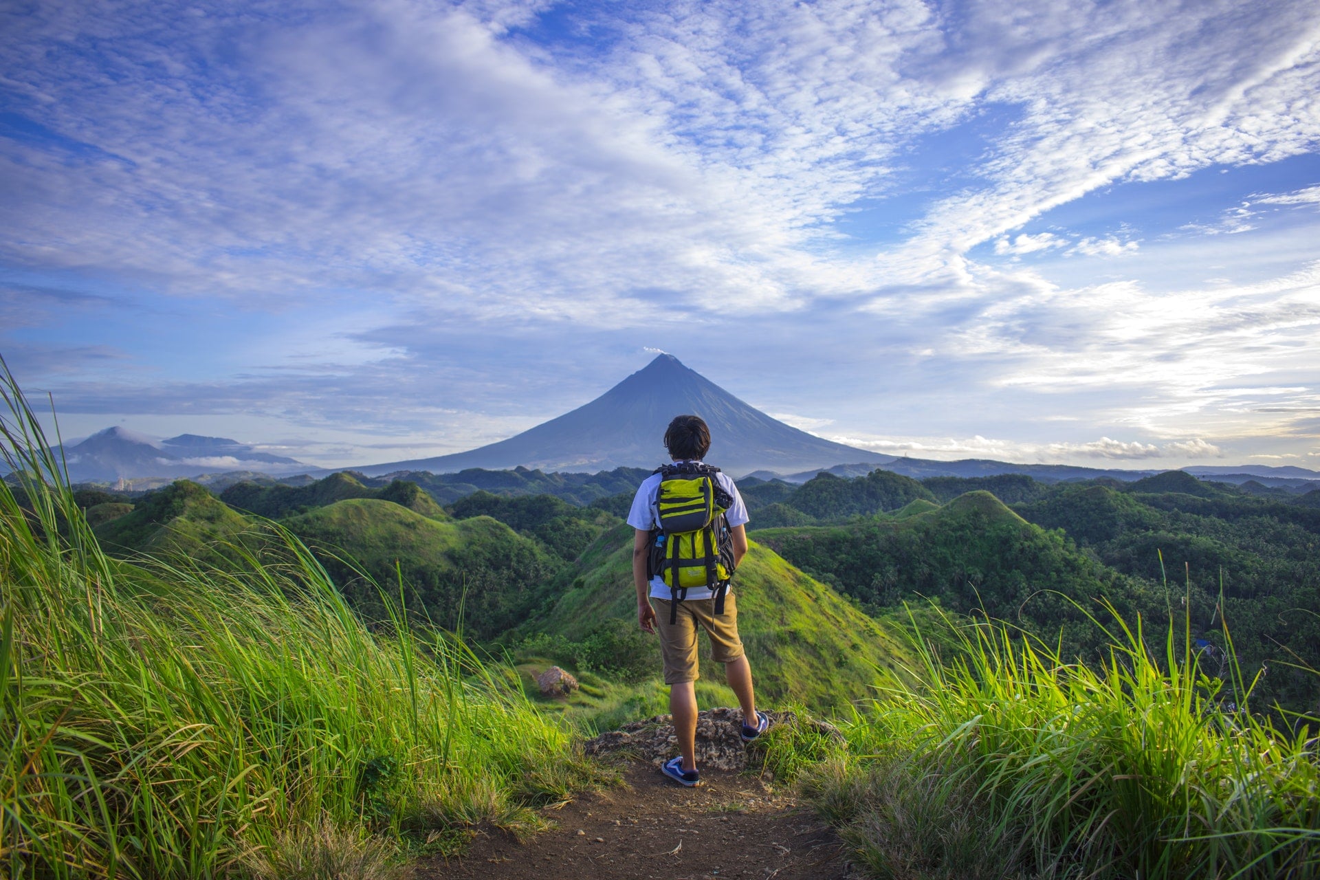 hiker watching the mountain view